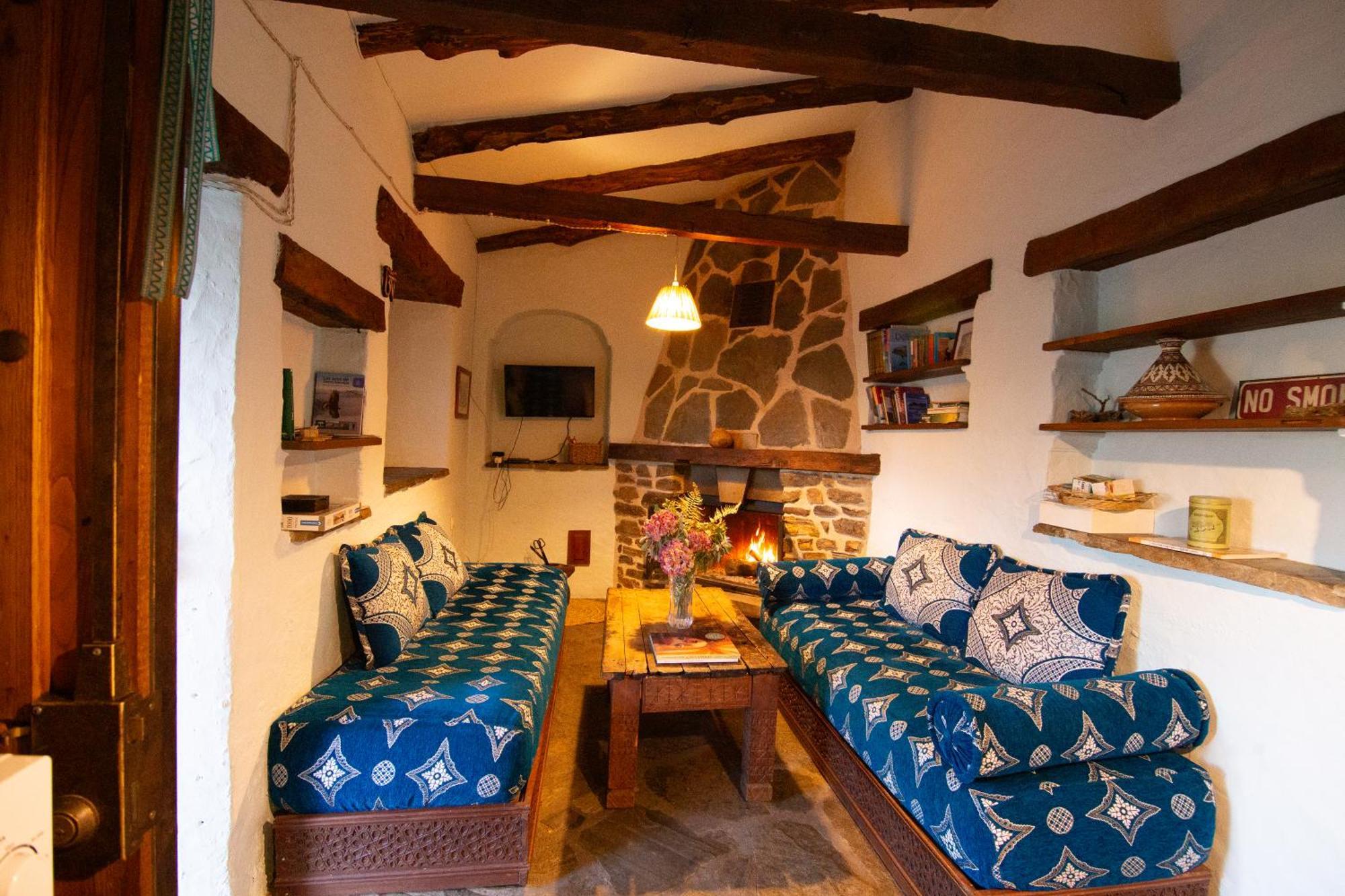 Вилла La Casa Del Nogal Гуэхар-Сьерра Экстерьер фото